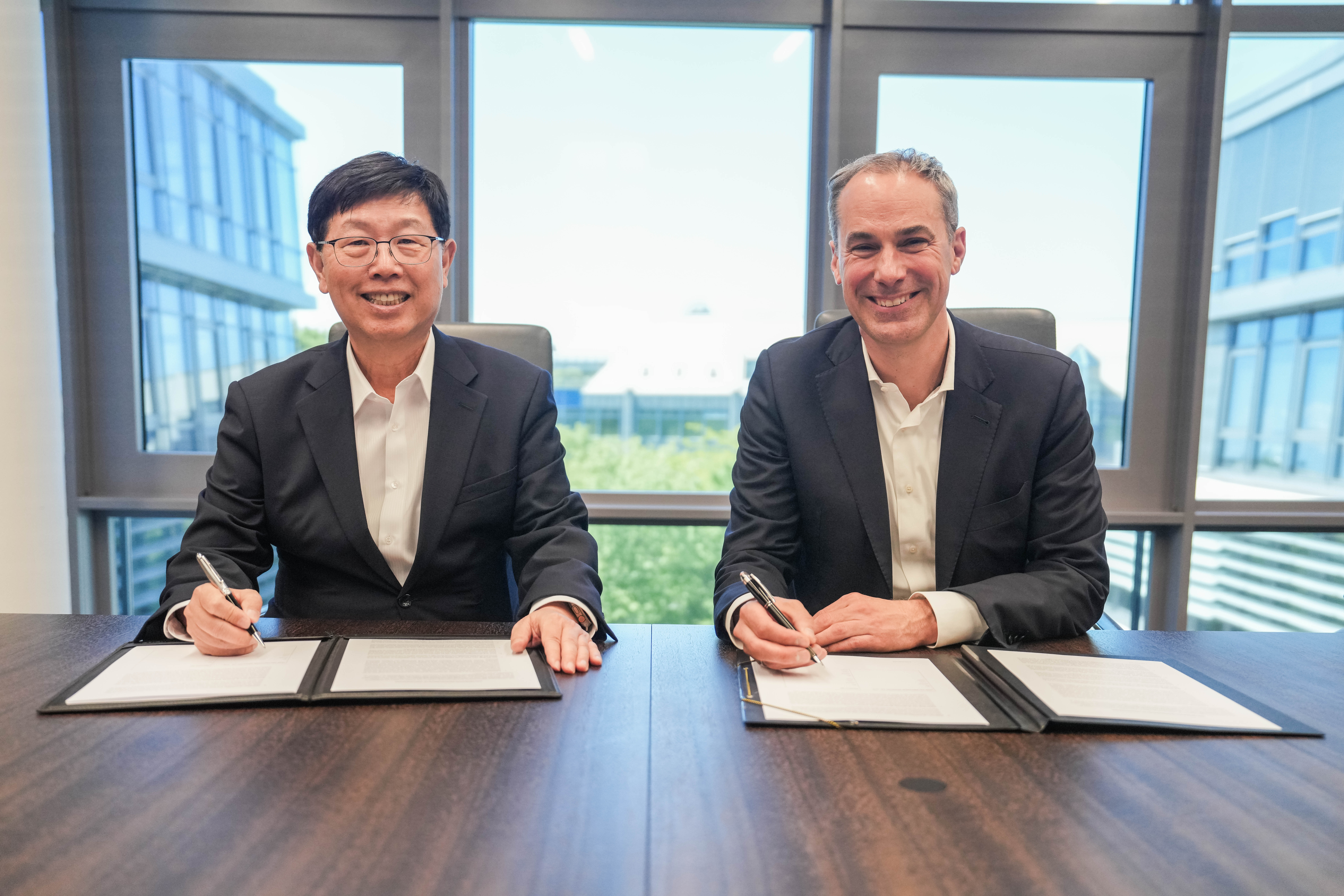 Siemens and Foxconn team up to optimize forward-thinking manufacturing 