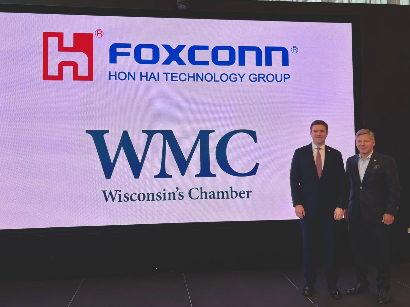Foxconn Hosts Wisconsin Manufacturers and Commerce (WMC) Executive Roundtable at Mount Pleasant Campus
